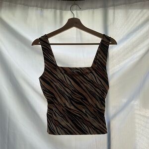 Leith Medium Tiger Print Fitted Top